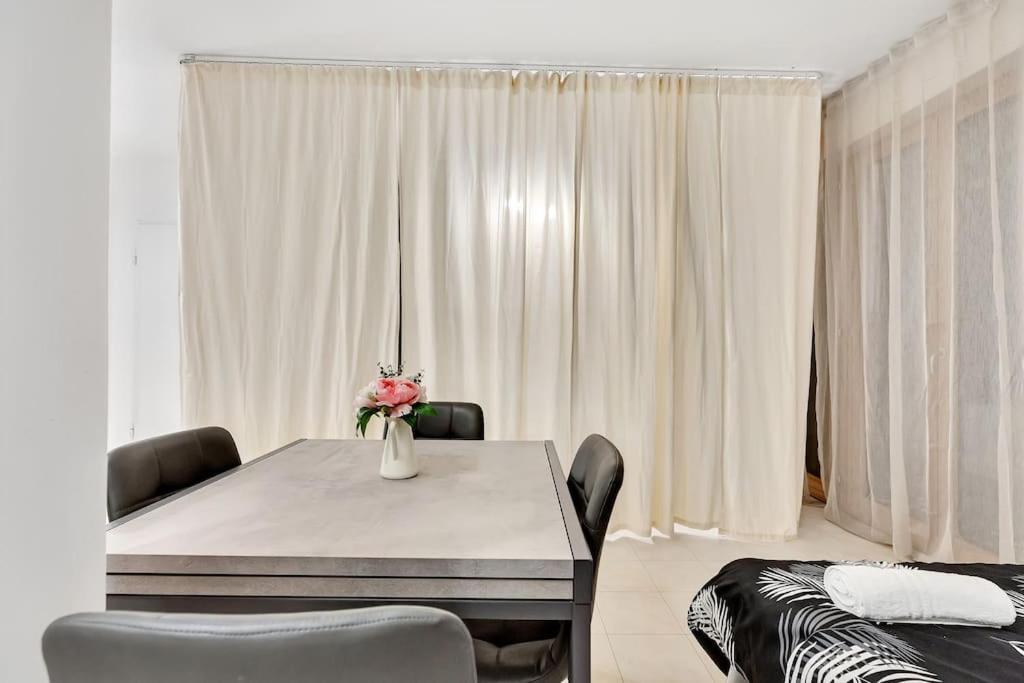 Appartamento Private Parking-Terrace10 Min To Linate Airport Milano Esterno foto
